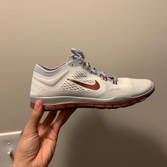 Nike Shoes - Nike Free Run 5.0